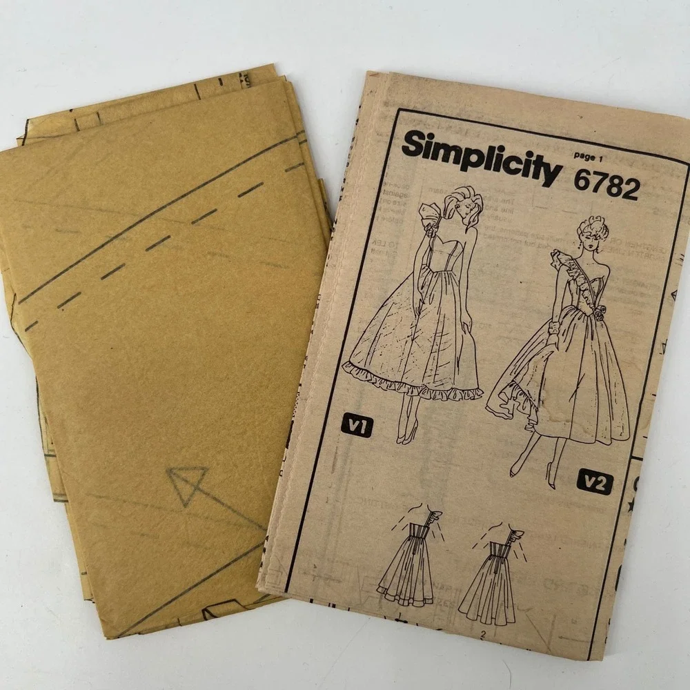 80s Gunne Sax Jessica McClintock Dress Sewing Pattern Simplicity 6782 31.5